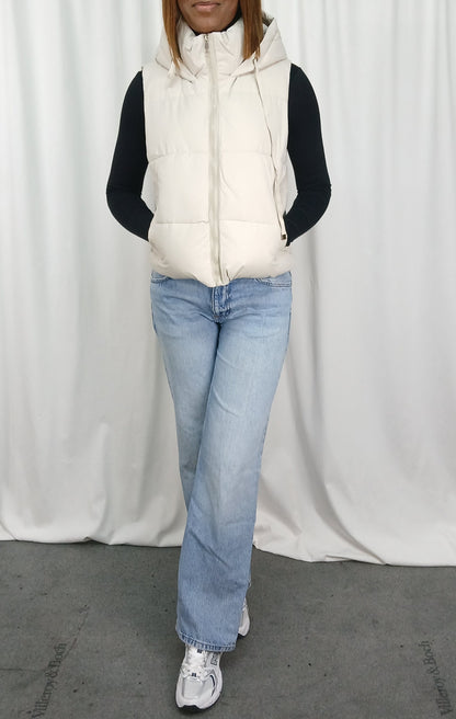 DOUDOUNE BEIGE SANS MANCHES AVEC LACET AUTOUR DU COU - DISPONIBLE EGALEMENT EN NOIR