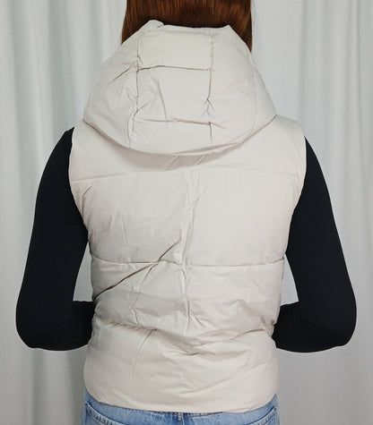 DOUDOUNE BEIGE SANS MANCHES AVEC LACET AUTOUR DU COU - DISPONIBLE EGALEMENT EN NOIR