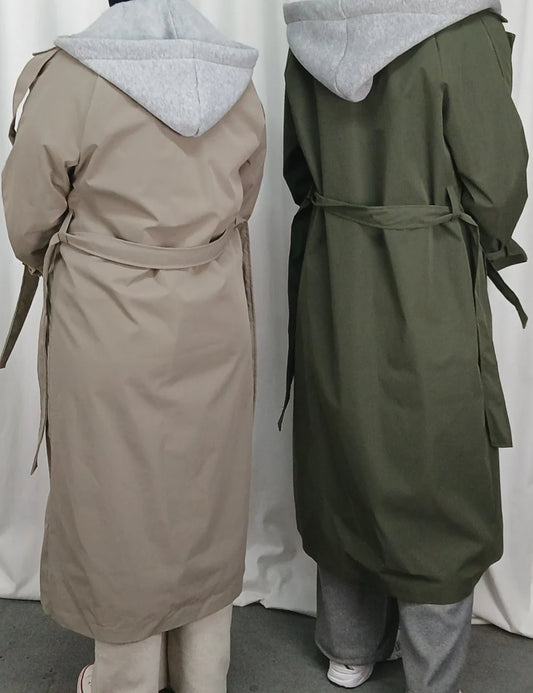 PACK DUO : TRENCH LONG À CAPUCHE CEINTURÉ AVEC DÉTAILS LACÉS SUR LES MANCHES