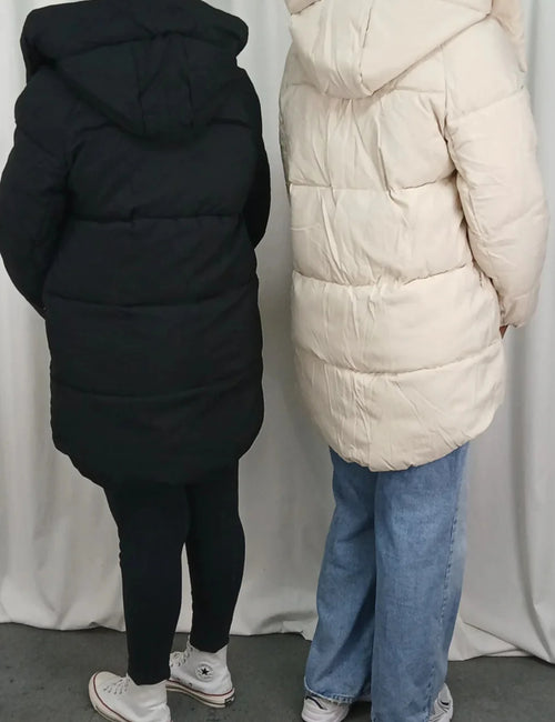 Pack de 2 Doudounes Courtes - Noir et Beige - Style et Confort Inégalés