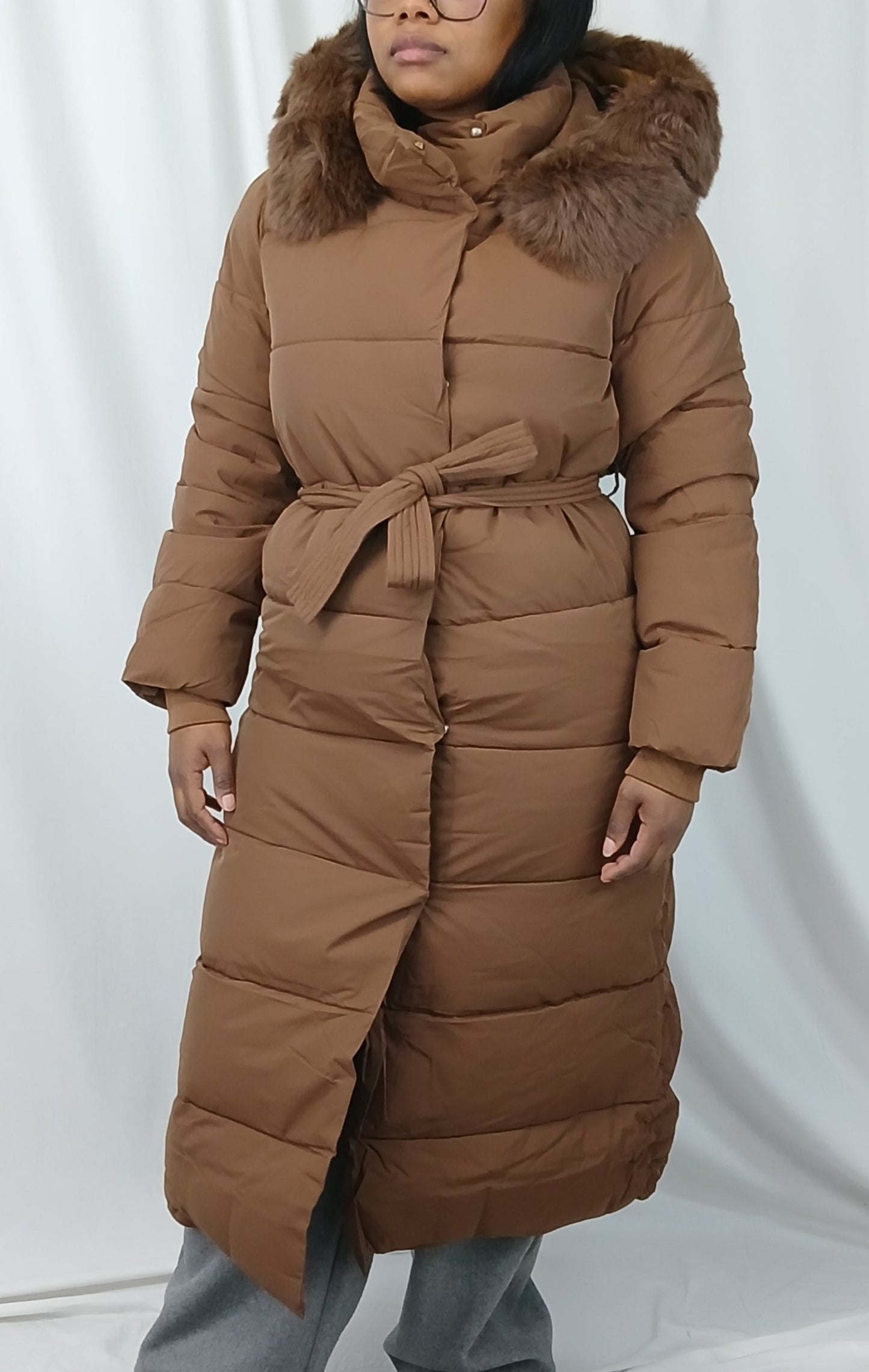 DOUDOUNE LONGUE MARRON CAPUCHE FOURRURE