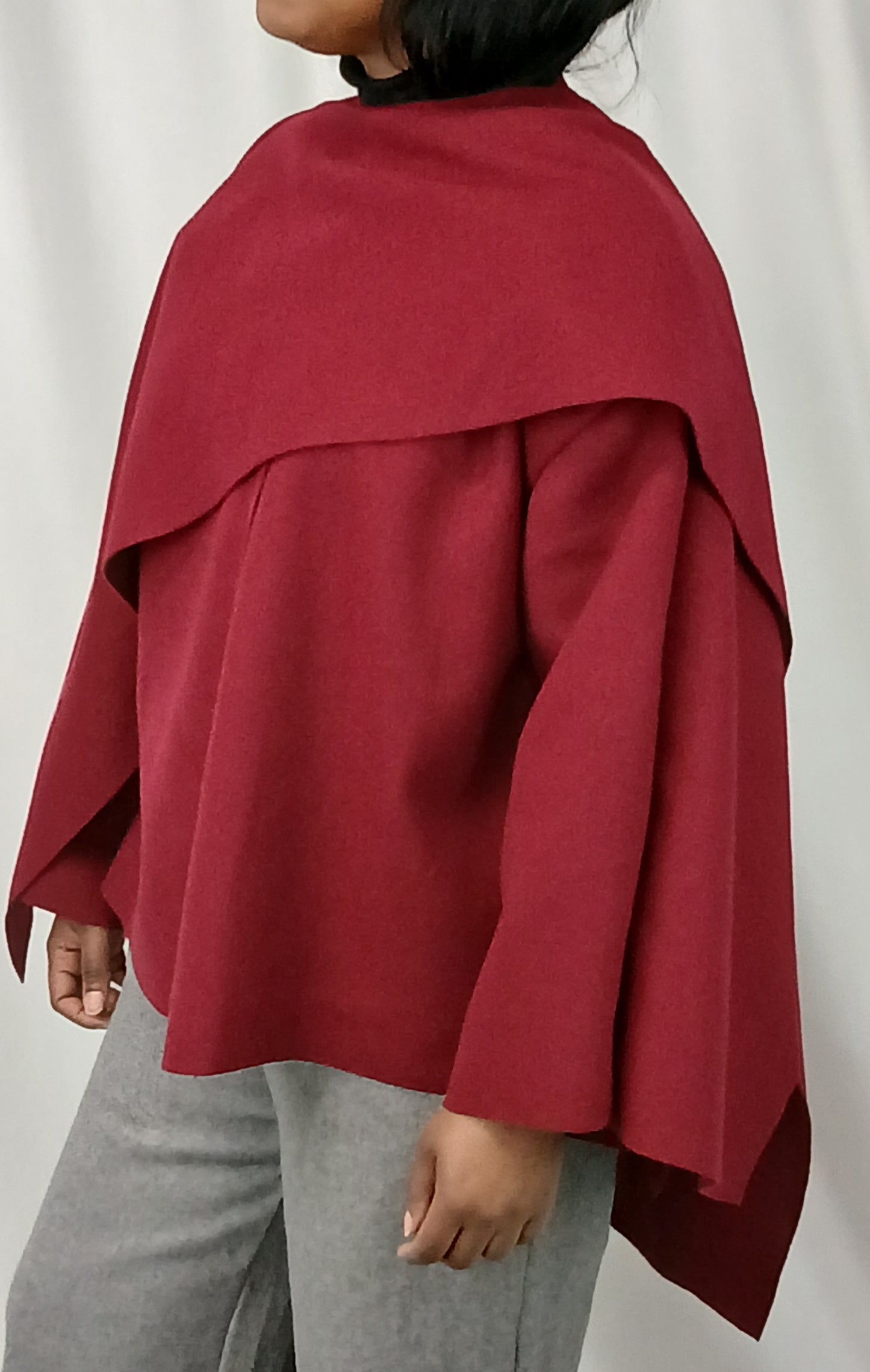 MANTEAU COURT BORDEAU AVEC ECHARPE