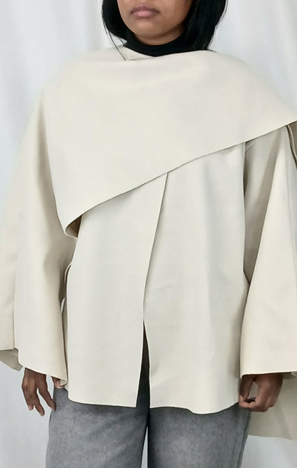 MANTEAU COURT BLANC  AVEC ECHARPE